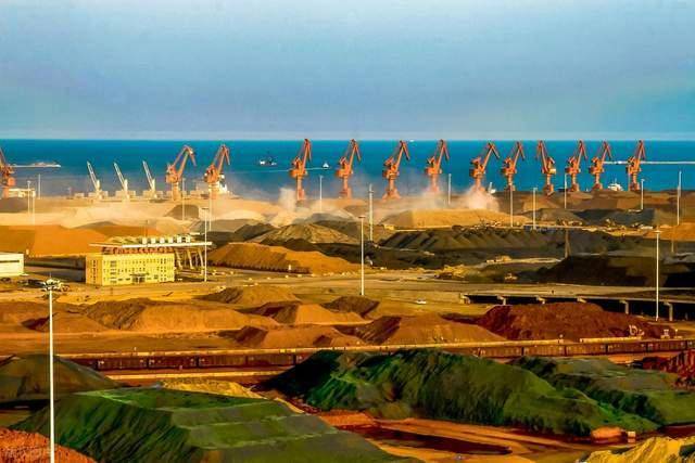 开威胁中国：不给稀土磁铁就加200%关税ag真人平台第一游戏特朗普彻底坐不住了公(图2)