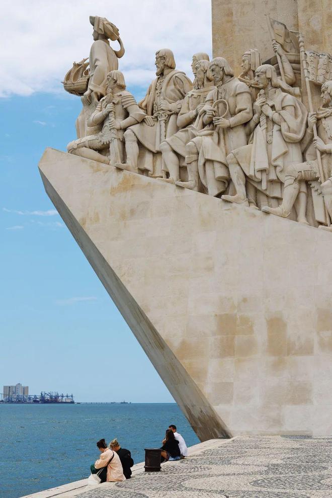 法遍地都是青花瓷教堂被中西混搭硬控了!AG真人网页欧洲景德镇!葡萄牙隐藏版玩(图4) 法遍地都是青花瓷教堂被中西混搭硬控了!AG真人网页欧洲景德镇!葡萄牙隐藏版玩(图4)