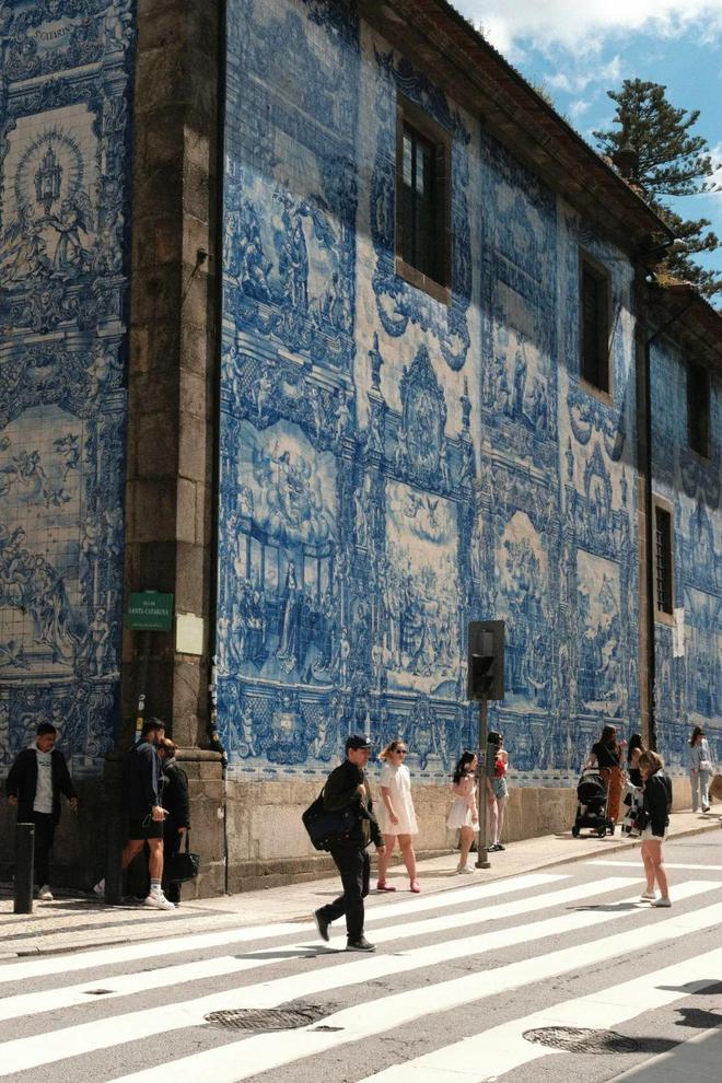 法遍地都是青花瓷教堂被中西混搭硬控了！AG真人网页欧洲景德镇！葡萄牙隐藏版玩(图21)