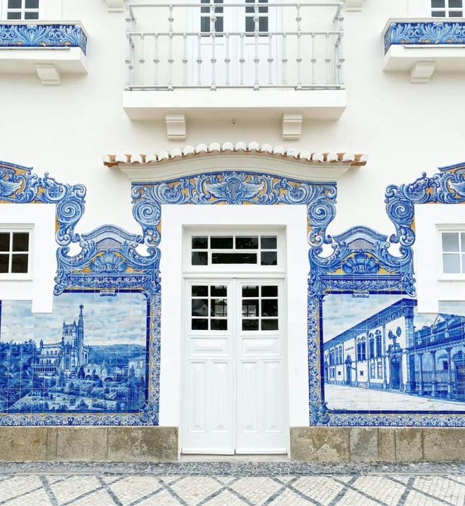 法遍地都是青花瓷教堂被中西混搭硬控了!AG真人网页欧洲景德镇!葡萄牙隐藏版玩(图18) 法遍地都是青花瓷教堂被中西混搭硬控了!AG真人网页欧洲景德镇!葡萄牙隐藏版玩(图18)